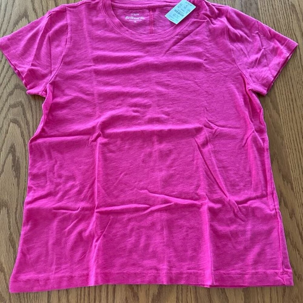 NWT J. Crew Girlfriend Tee – Crisp Begonia – Size M